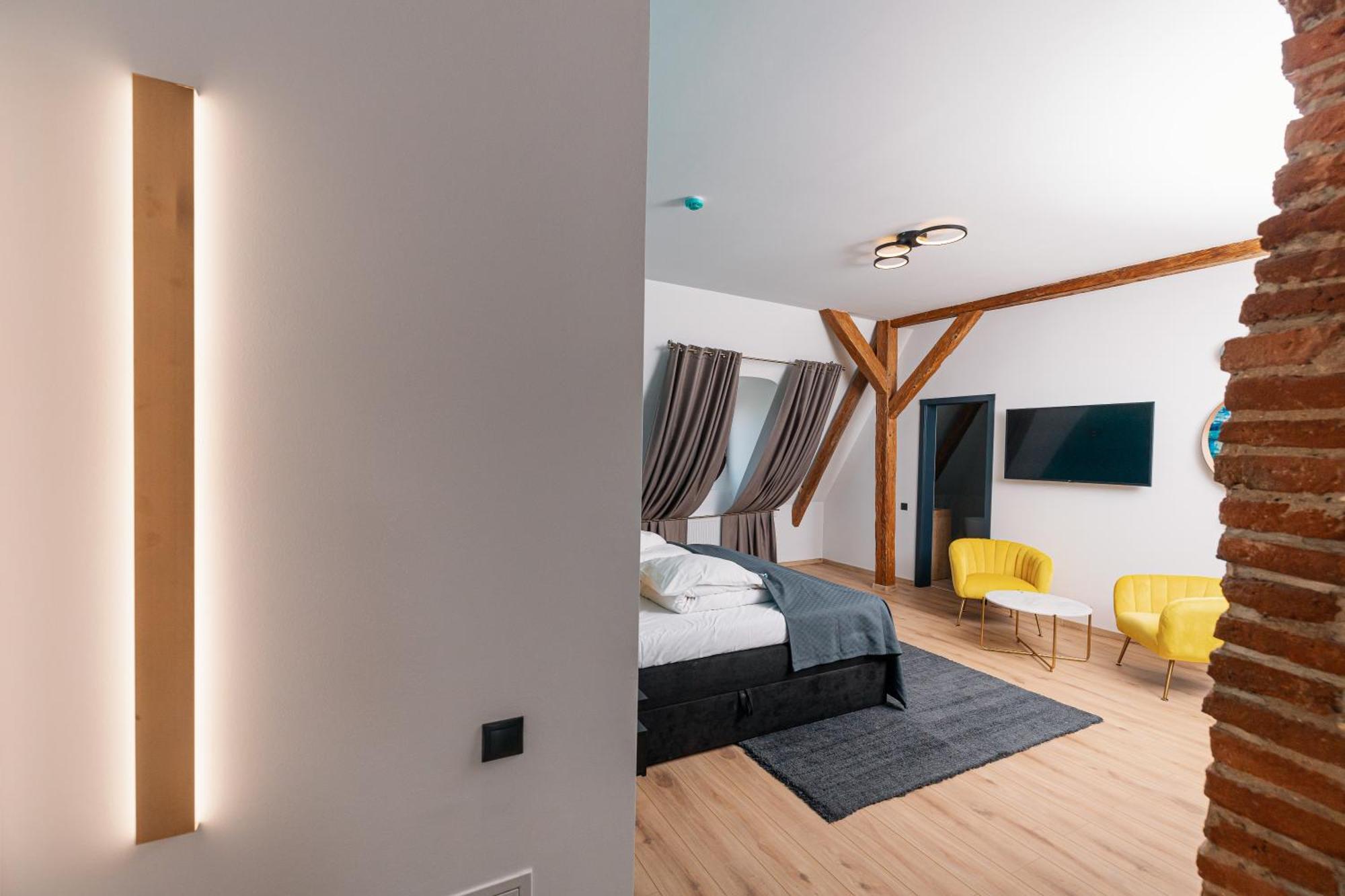 Haller Boutique Târgu-Mureş Habitación foto